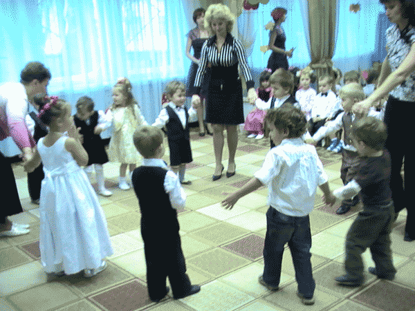 Праздник осени 2008 год. Группа "Веселый паровозик". Детский сад № 26 Московского района Санкт-ПЕтербурга
